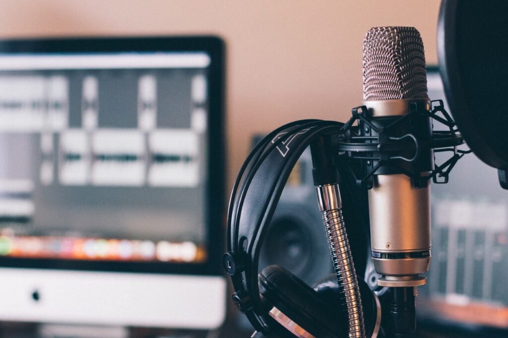 Dubbing_Subtitling_will-francis-unsplash